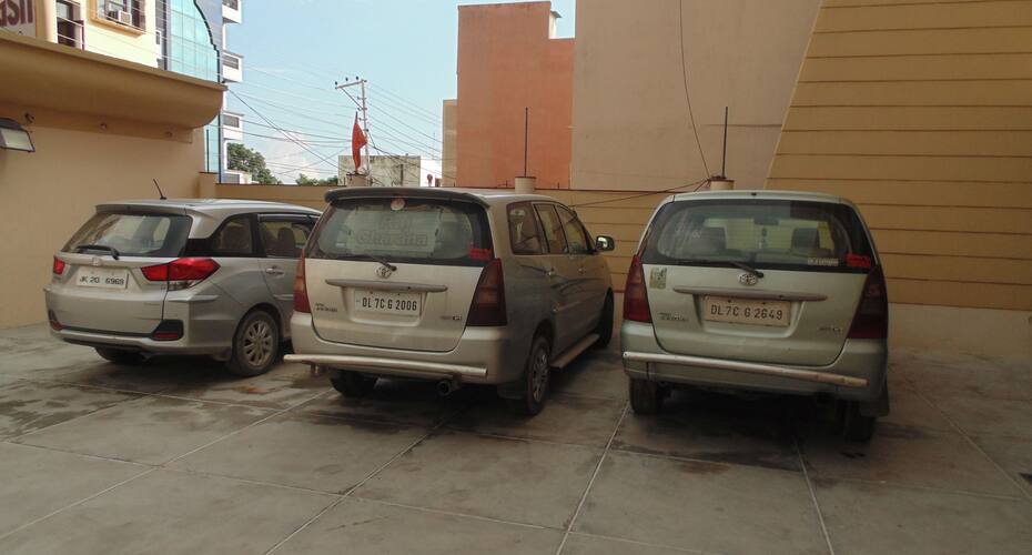 Hotel Parkash, Katra 4